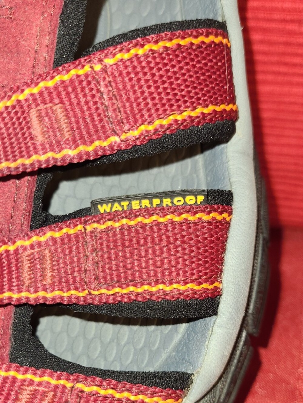 Keen Women's Newport H2 Maroon and Black Outdoor Sport Sandals Size 8.5 - Picture 4 of 10